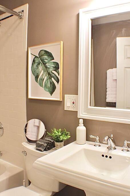 Luxury - Pet Friendly 3Bd, 3Ba South End Condo Бостън Екстериор снимка